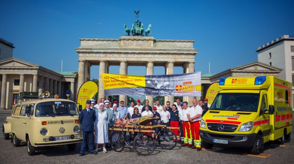 Arbeiter-Samariter-Bund heute vor dem Brandenburger Tor