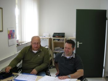 Peter Musti und Frank Schäfer am Schreibtisch