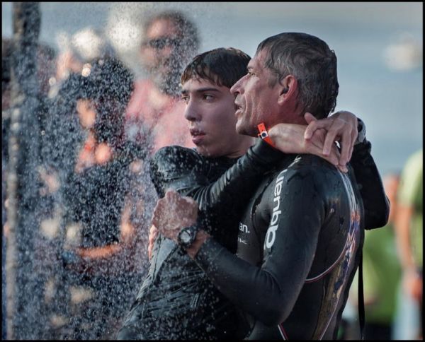 Vater und Sohn starten beim Ironman-Wettbewerb